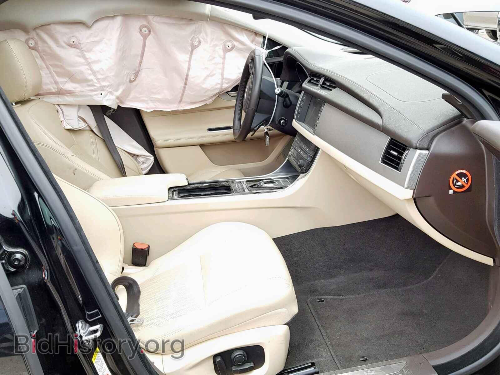 2017 JAGUAR XF - VIN: SAJBE4BVXHCY30443 - Фото 5