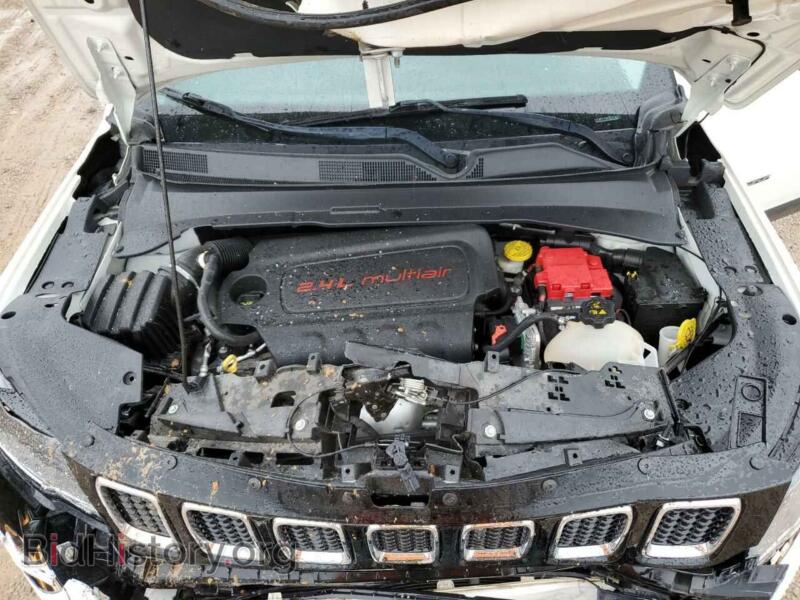 2020 Jeep COMPASS (VIN 3C4NJCBBXLT158971) — photo 12 of 14