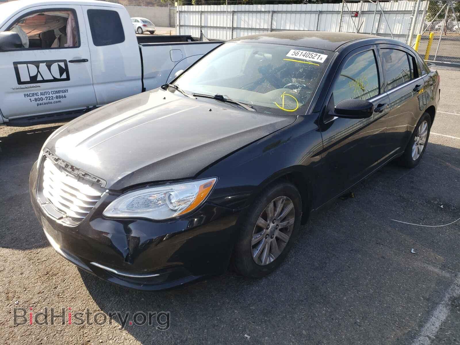 2013 CHRYSLER 200 - VIN: 1C3CCBBG3DN528560 - Фото 2