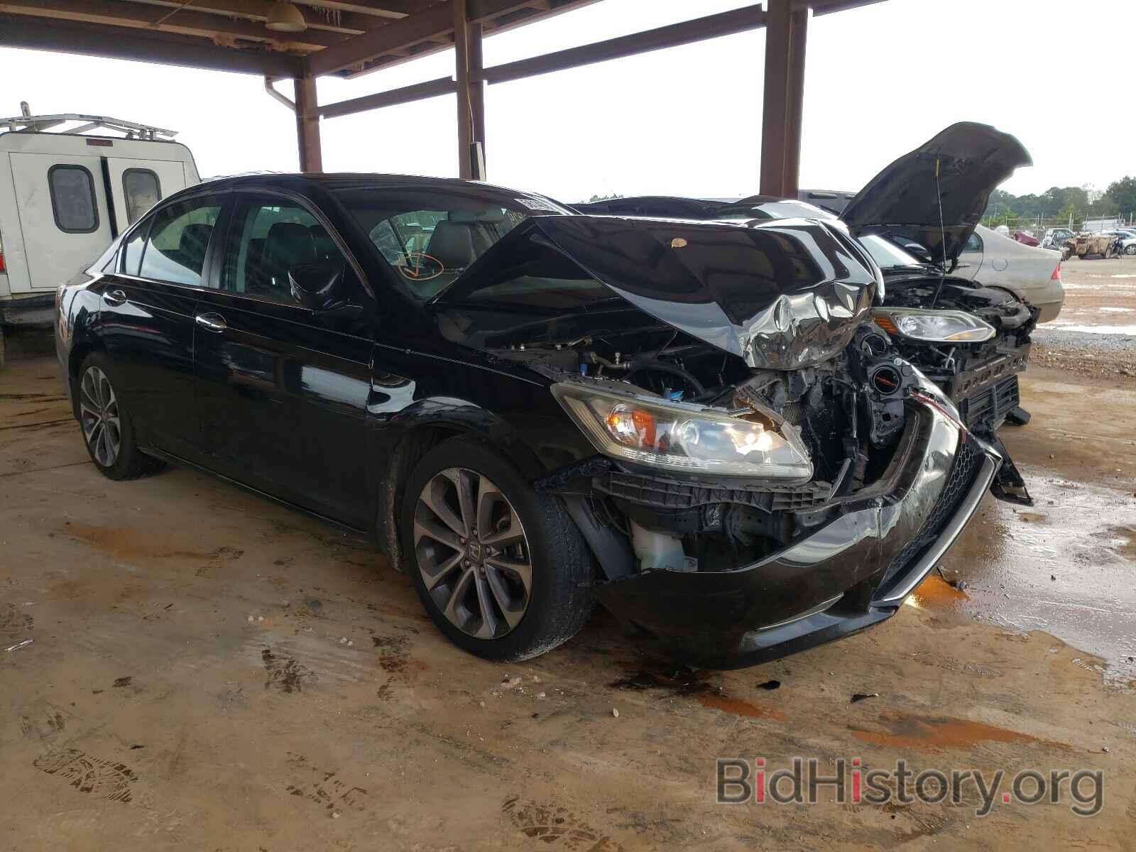 Photo 1HGCR2F57DA276548 - HONDA ACCORD 2013