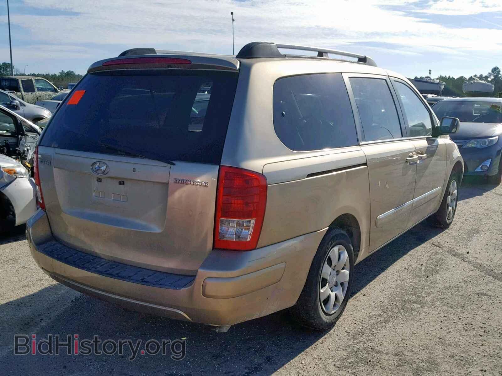 2007 HYUNDAI ENTOURAGE - VIN: KNDMC233976027697 - Фото 4