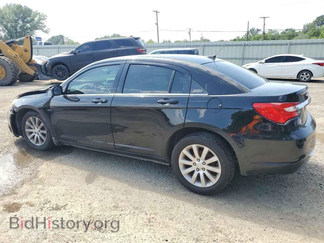 2013 CHRYSLER 200 - VIN: 1C3CCBBB7DN571335 - Фото 2