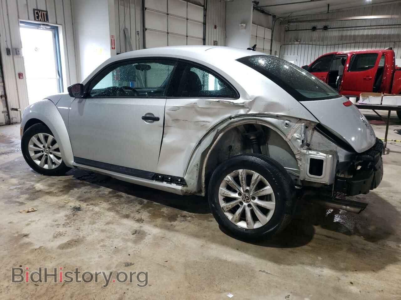 2016 VOLKSWAGEN BEETLE - VIN: 3VWF17AT3GM602307 - Фото 2