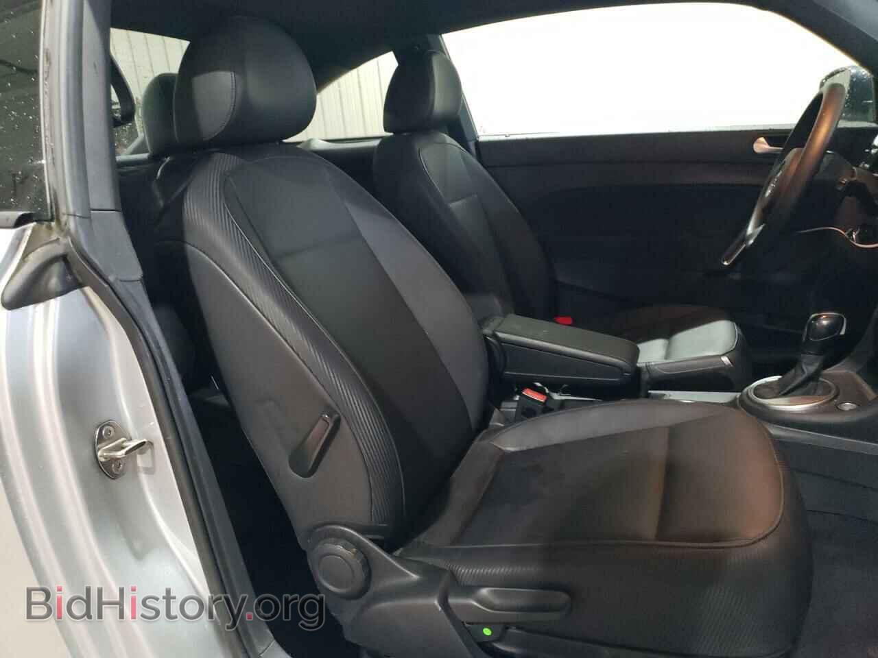 2016 VOLKSWAGEN BEETLE - VIN: 3VWF17AT3GM602307 - Фото 10