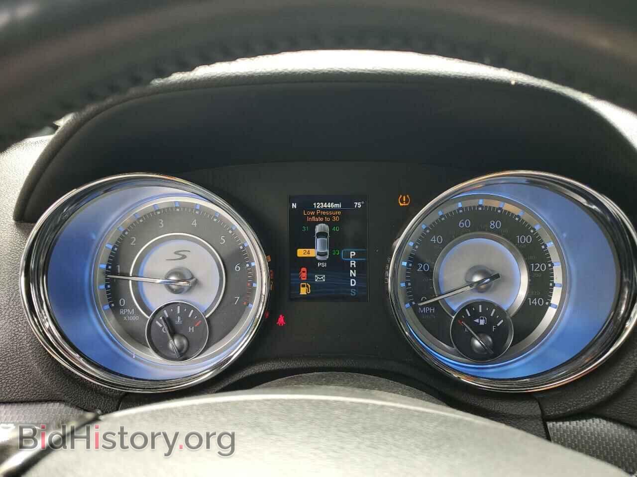 2014 CHRYSLER 300 - VIN: 2C3CCAGG2EH381807 - Photo 9