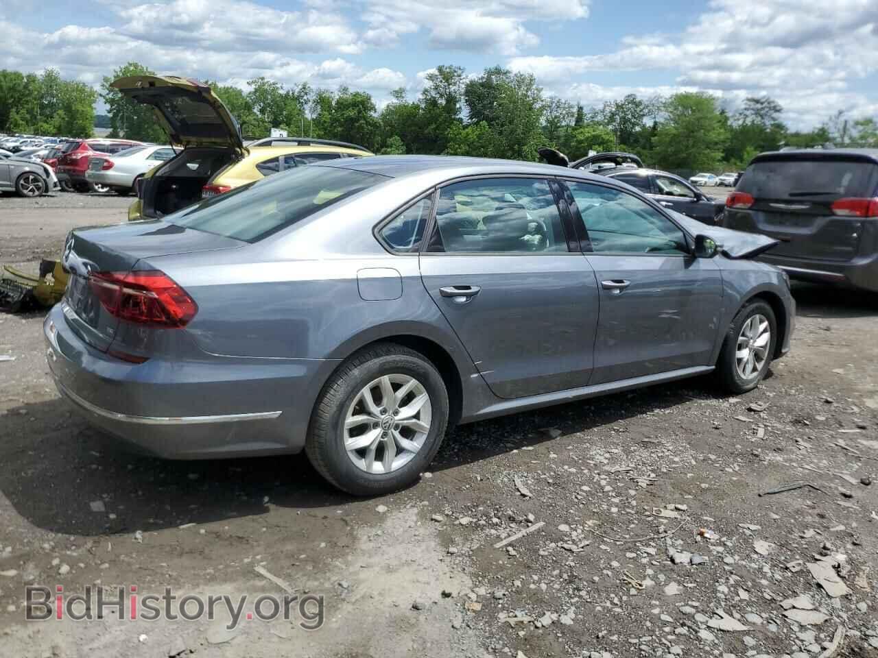 2018 VOLKSWAGEN PASSAT - VIN: 1VWAA7A36JC005879 - Фото 3
