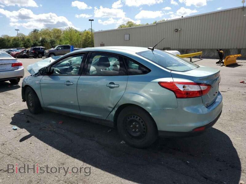 2012 Ford FOCUS (VIN 1FAHP3F22CL276083) — photo 2 of 12