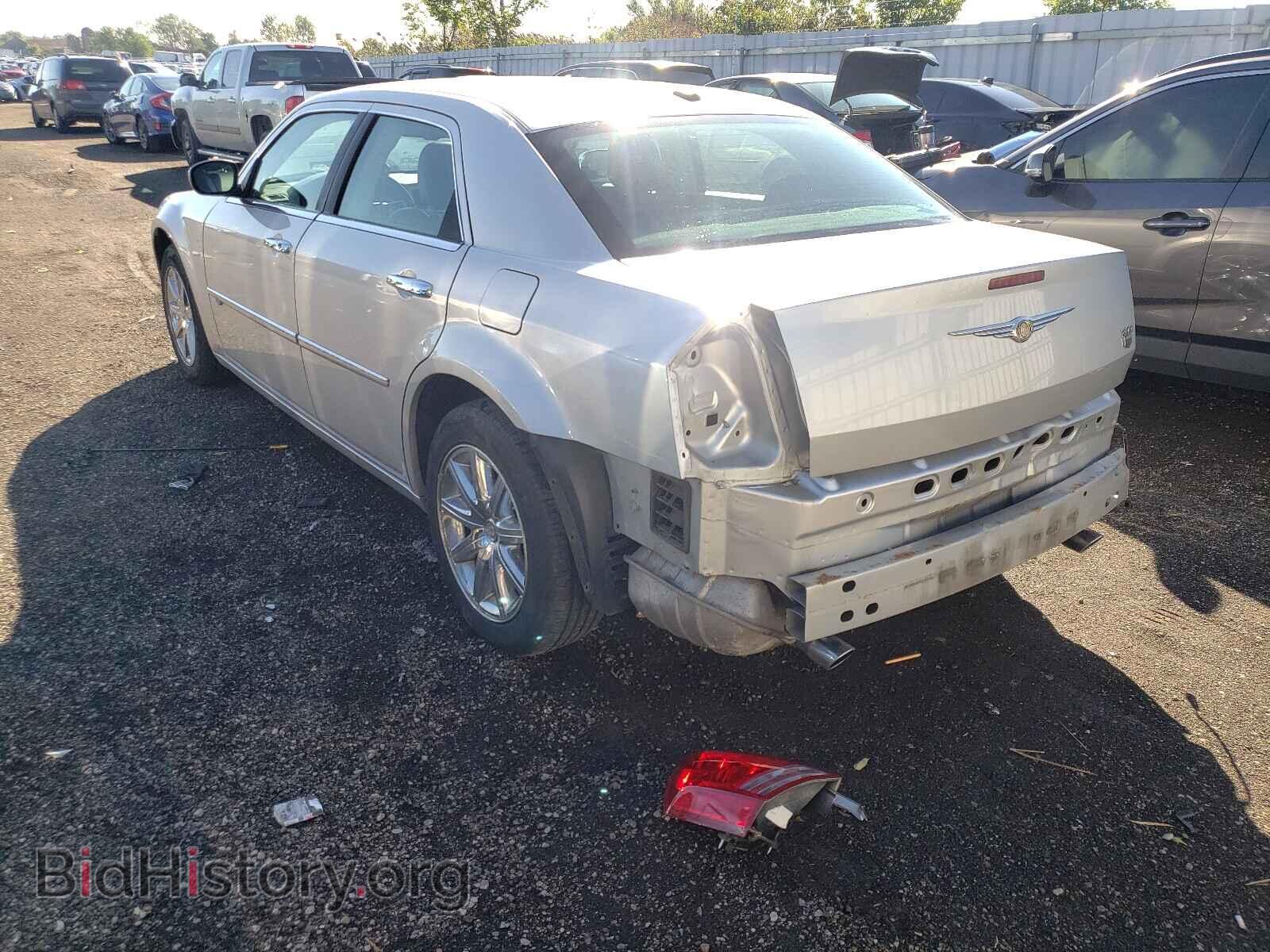 2009 CHRYSLER 300 - VIN: 2C3KA63T89H547352 - Фото 3