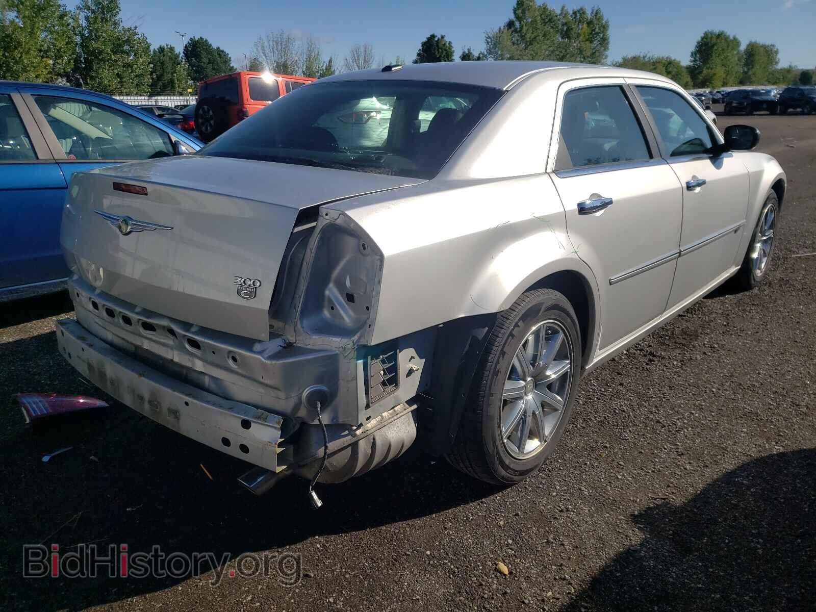 2009 CHRYSLER 300 - VIN: 2C3KA63T89H547352 - Фото 4