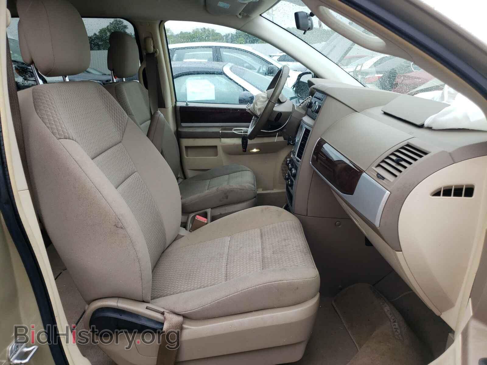 2010 CHRYSLER MINIVAN - VIN: 2A4RR5D14AR240599 - Photo 5