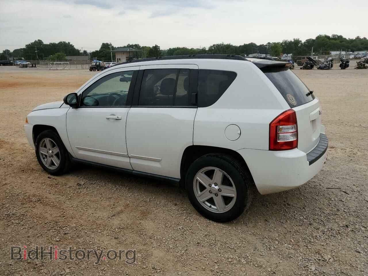 2010 JEEP COMPASS - VIN: 1J4NT4FBXAD612305 - Фото 2