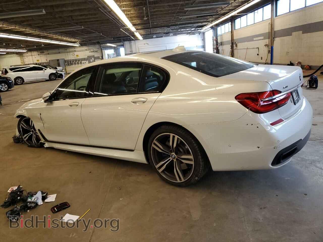 2017 BMW 7 SERIES - VIN: WBA7F2C36HG422997 - Фото 2