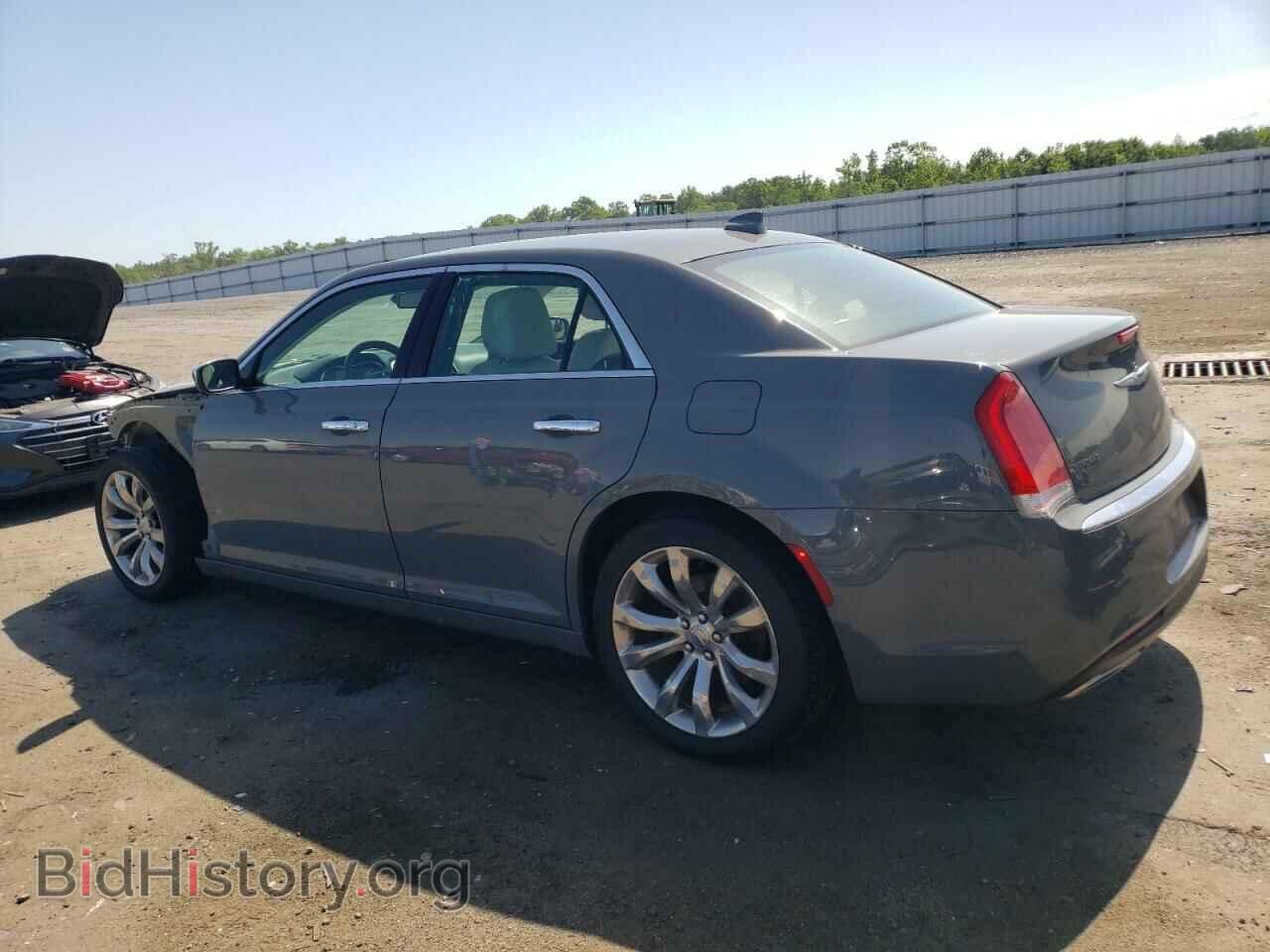 2019 CHRYSLER 300 - VIN: 2C3CCAEG6KH689707 - Фото 2