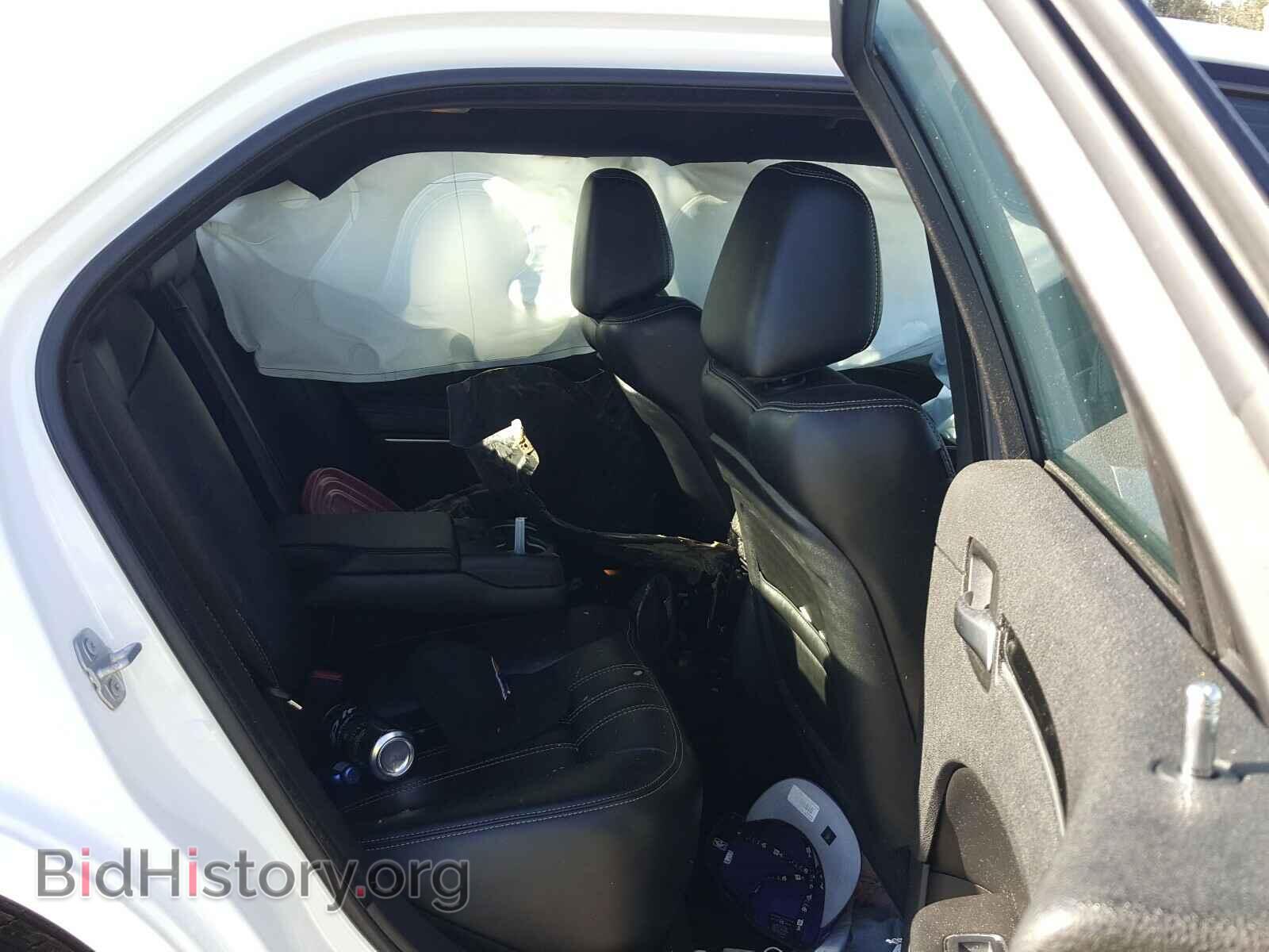 2019 CHRYSLER 300 - VIN: 2C3CCABG3KH609848 - Photo 6