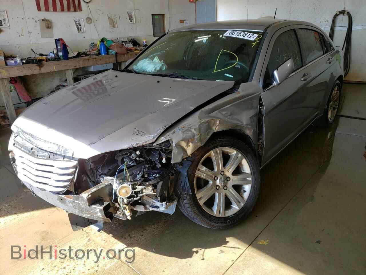 2013 CHRYSLER 200 - VIN: 1C3CCBAB5DN761099 - Фото 2
