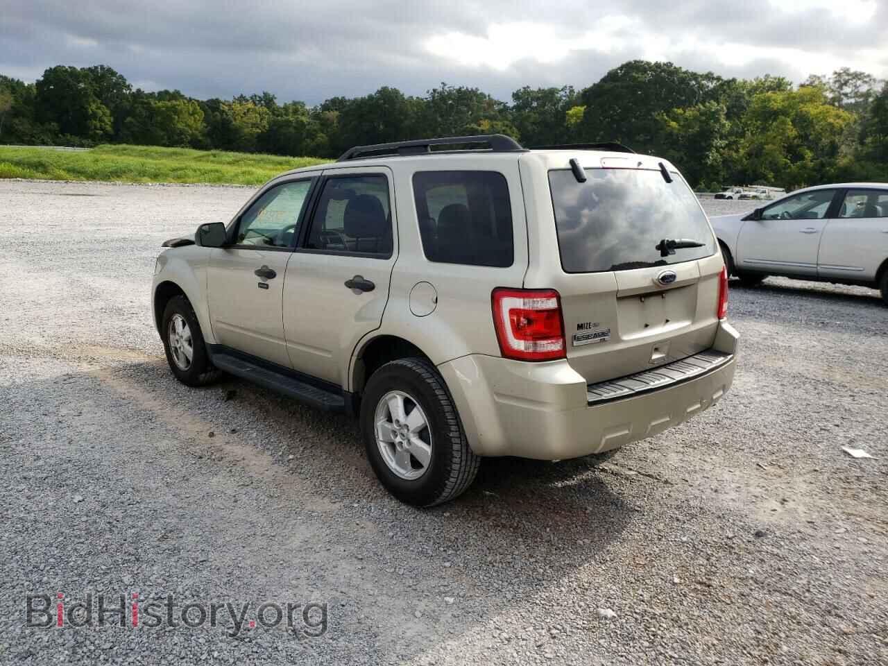 2010 FORD ESCAPE - VIN: 1FMCU0D71AKB19864 - Фото 3