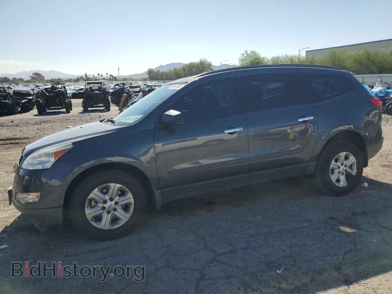 Photo 1GNKRFED3CJ424288 - CHEVROLET TRAVERSE 2012