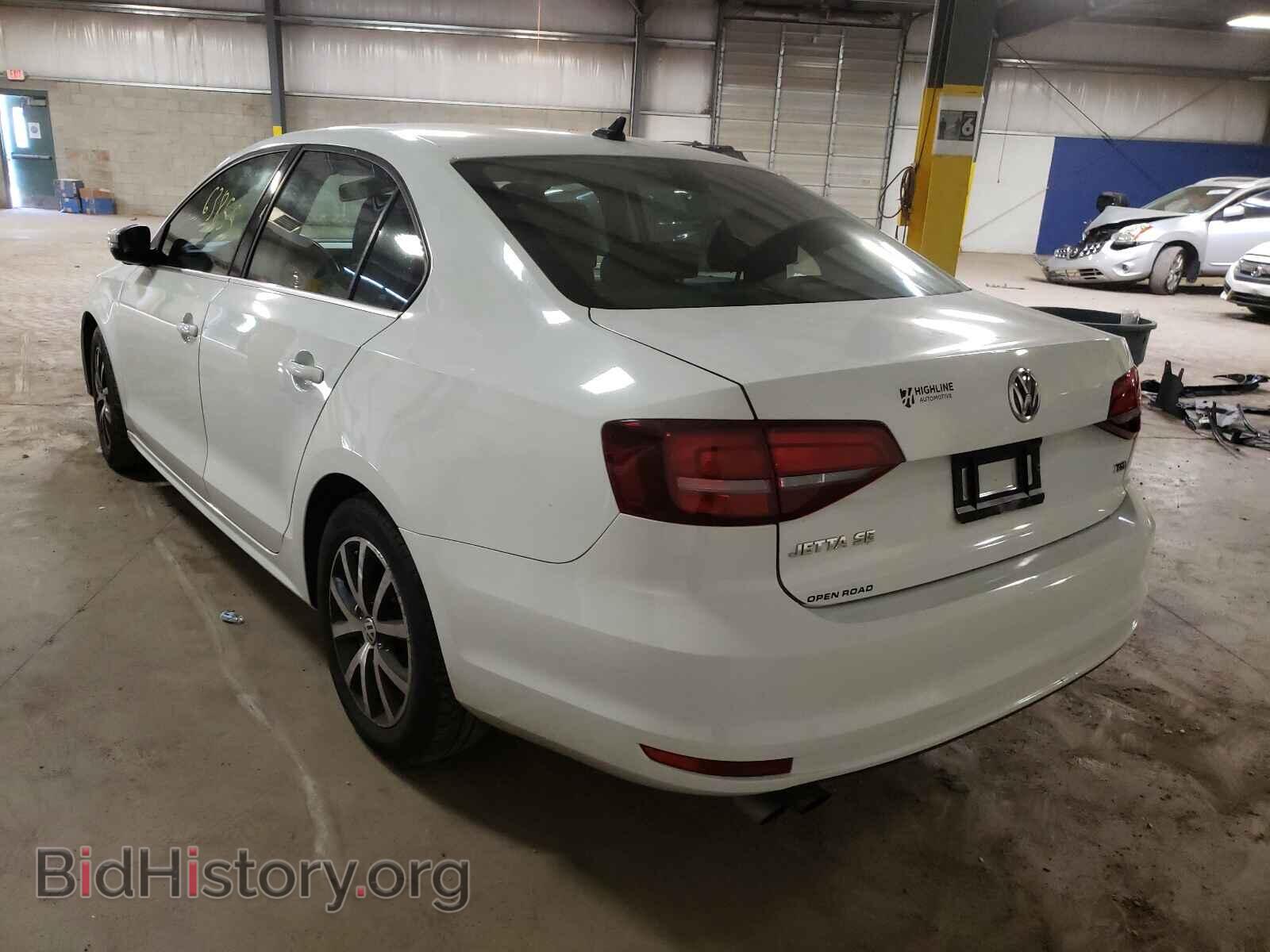 2017 VOLKSWAGEN JETTA - VIN: 3VWDB7AJ4HM368599 - Фото 3