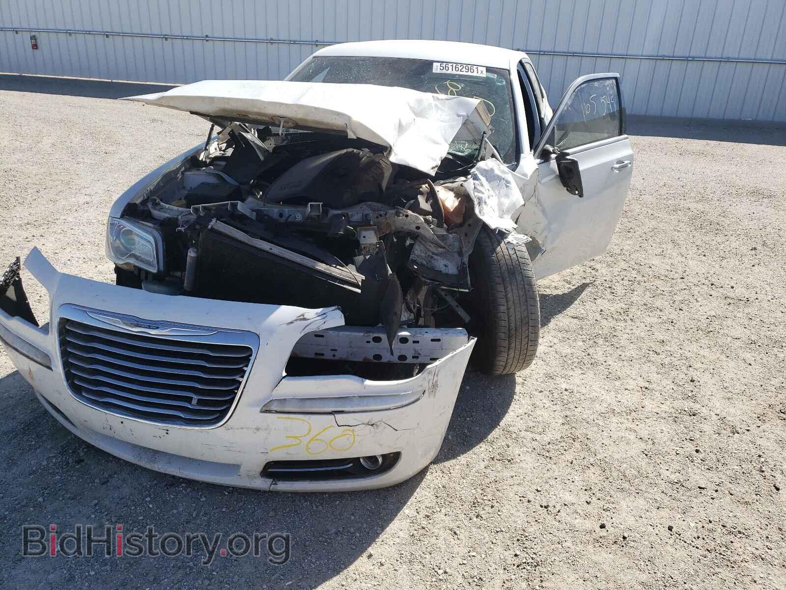 2013 CHRYSLER 300 - VIN: 2C3CCAET0DH675740 - Фото 9