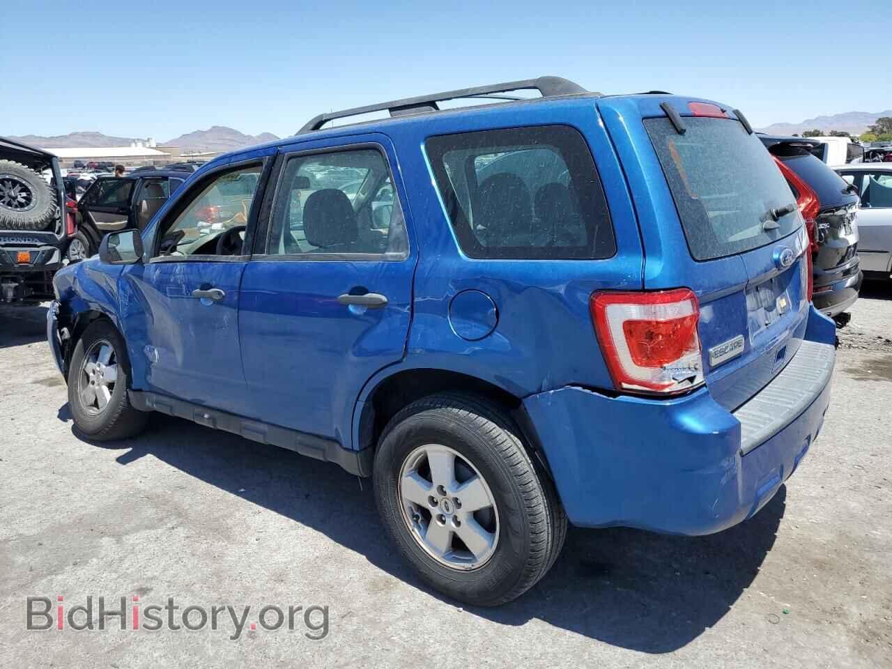 2011 FORD ESCAPE - VIN: 1FMCU0C76BKC20837 - Фото 2