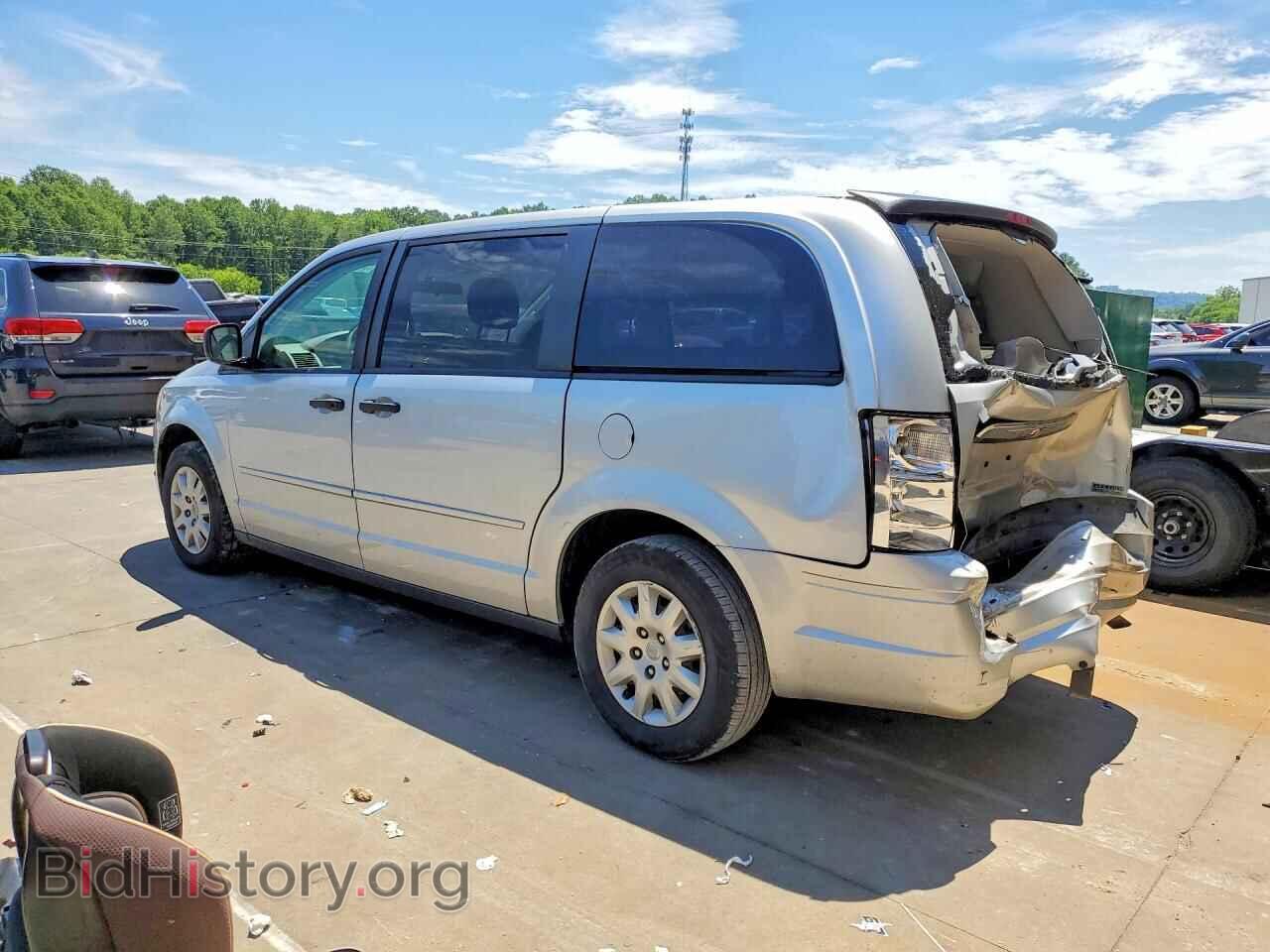 2008 CHRYSLER MINIVAN - VIN: 2A8HR44H18R103325 - Фото 2