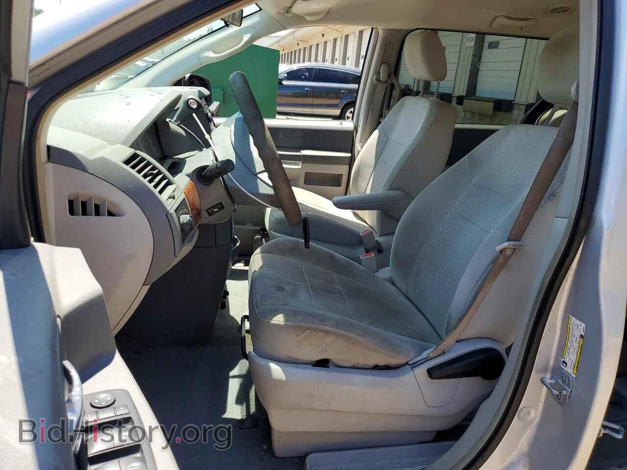 2008 CHRYSLER MINIVAN - VIN: 2A8HR44H18R103325 - Фото 7