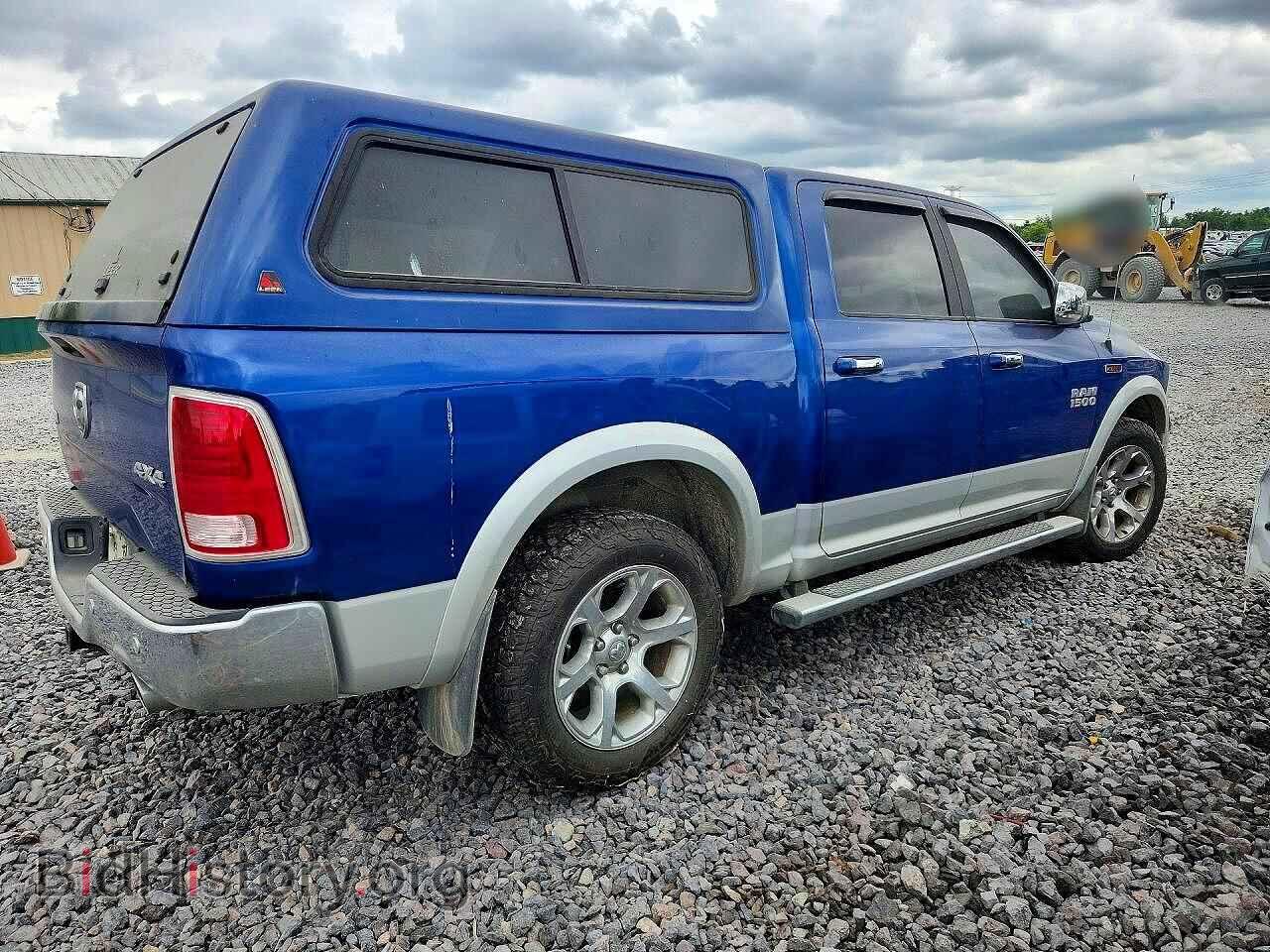 2018 RAM 1500 - VIN: 1C6RR7NM7JS255842 - Фото 3