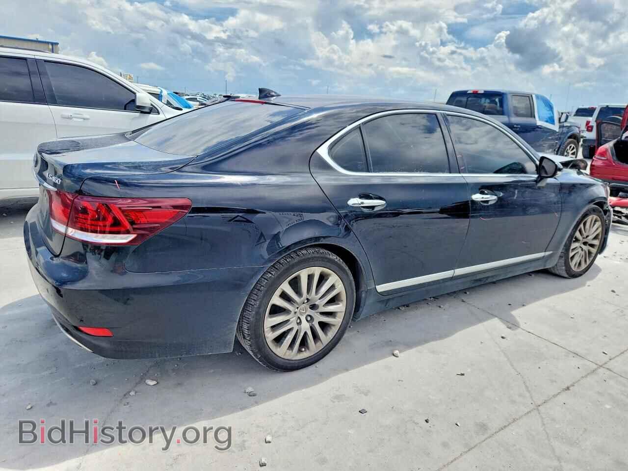 2016 LEXUS LS460 - VIN: JTHBL5EF3G5139464 - Photo 3