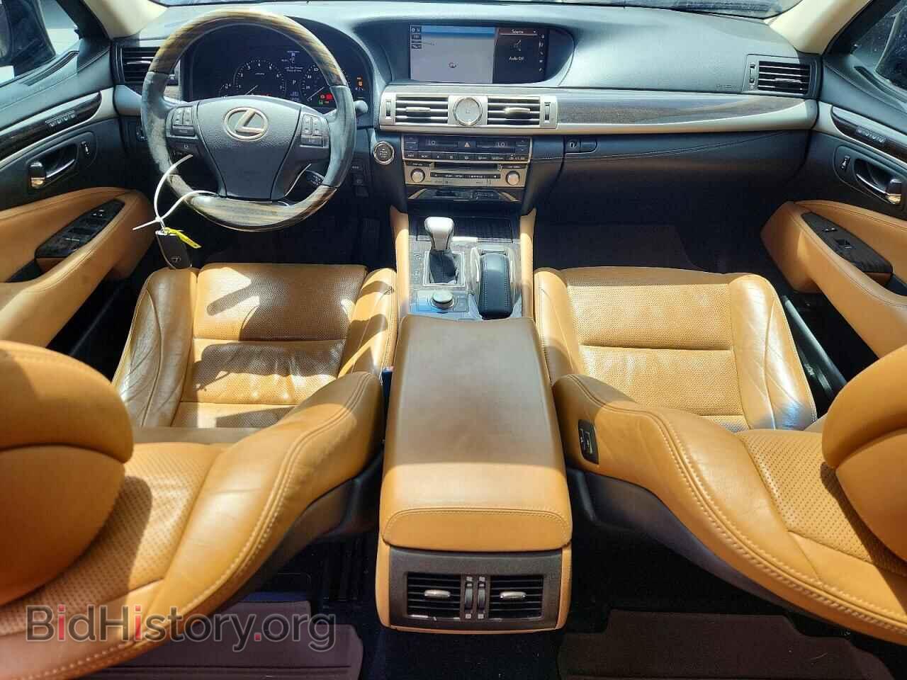 2016 LEXUS LS460 - VIN: JTHBL5EF3G5139464 - Photo 8