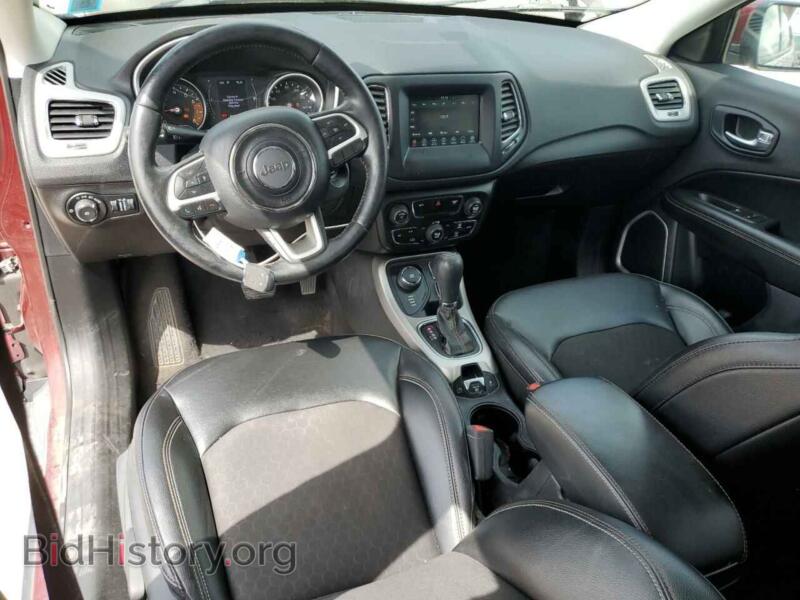 2020 Jeep COMPASS (VIN 3C4NJDBB6LT165048) — photo 8 of 14