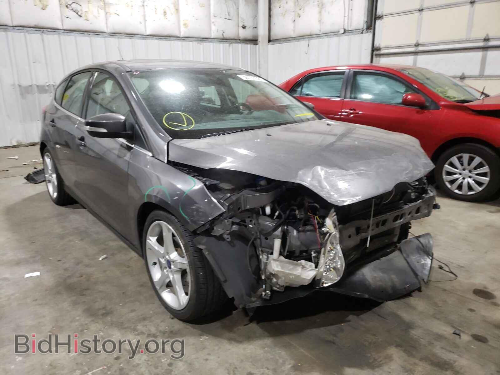 Photo 1FAHP3N28CL195512 - FORD FOCUS 2012