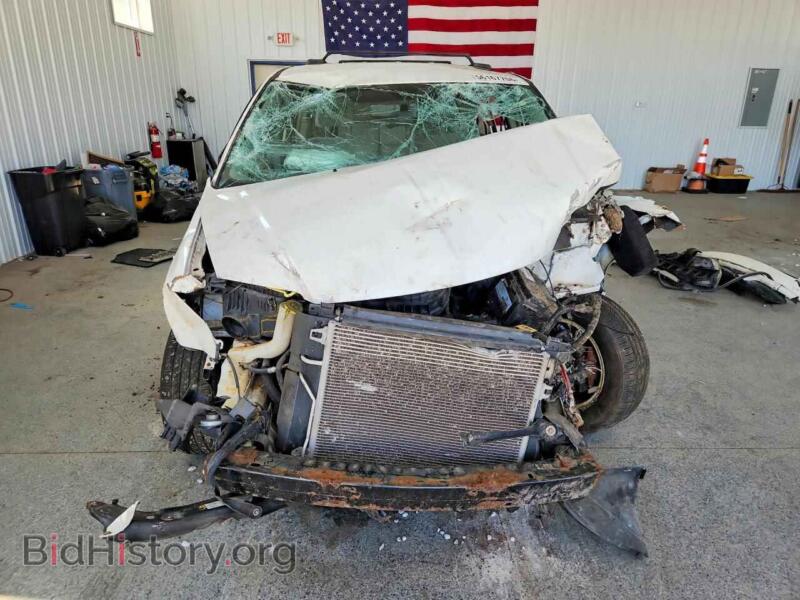 2011 Chrysler MINIVAN (VIN 2A4RR5DGXBR664651) — photo 5 of 14