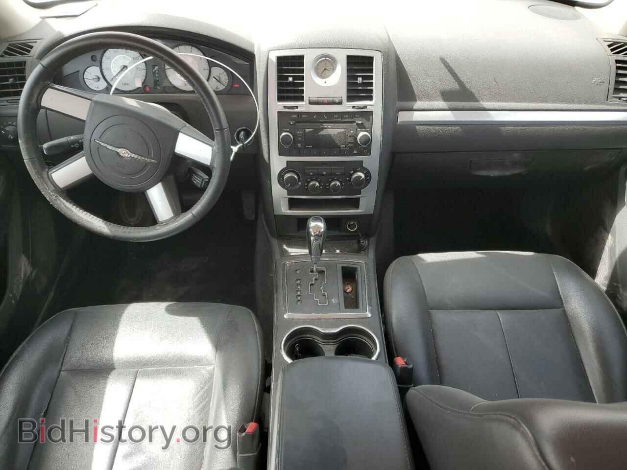 2010 CHRYSLER 300 - VIN: 2C3CA5CV0AH212834 - Фото 8