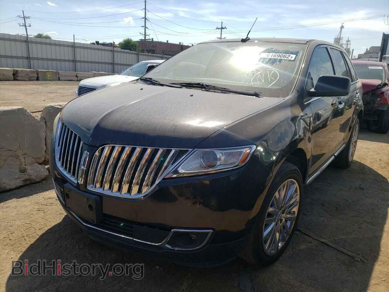 2011 LINCOLN MKX - VIN: 2LMDJ8JK3BBJ03332 - Фото 2
