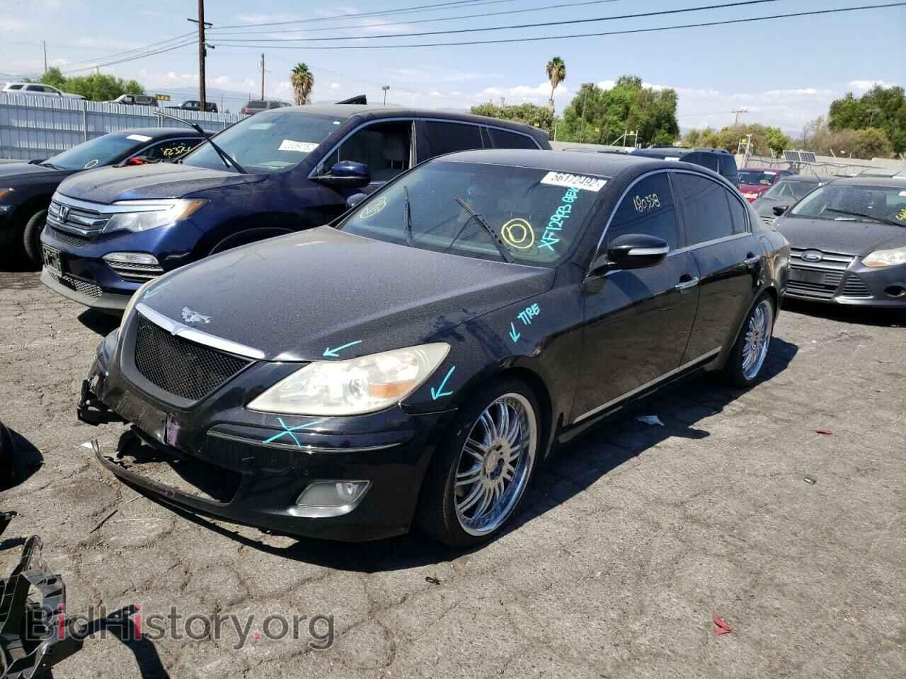2009 HYUNDAI GENESIS - VIN: KMHGC46F99U064693 - Фото 2