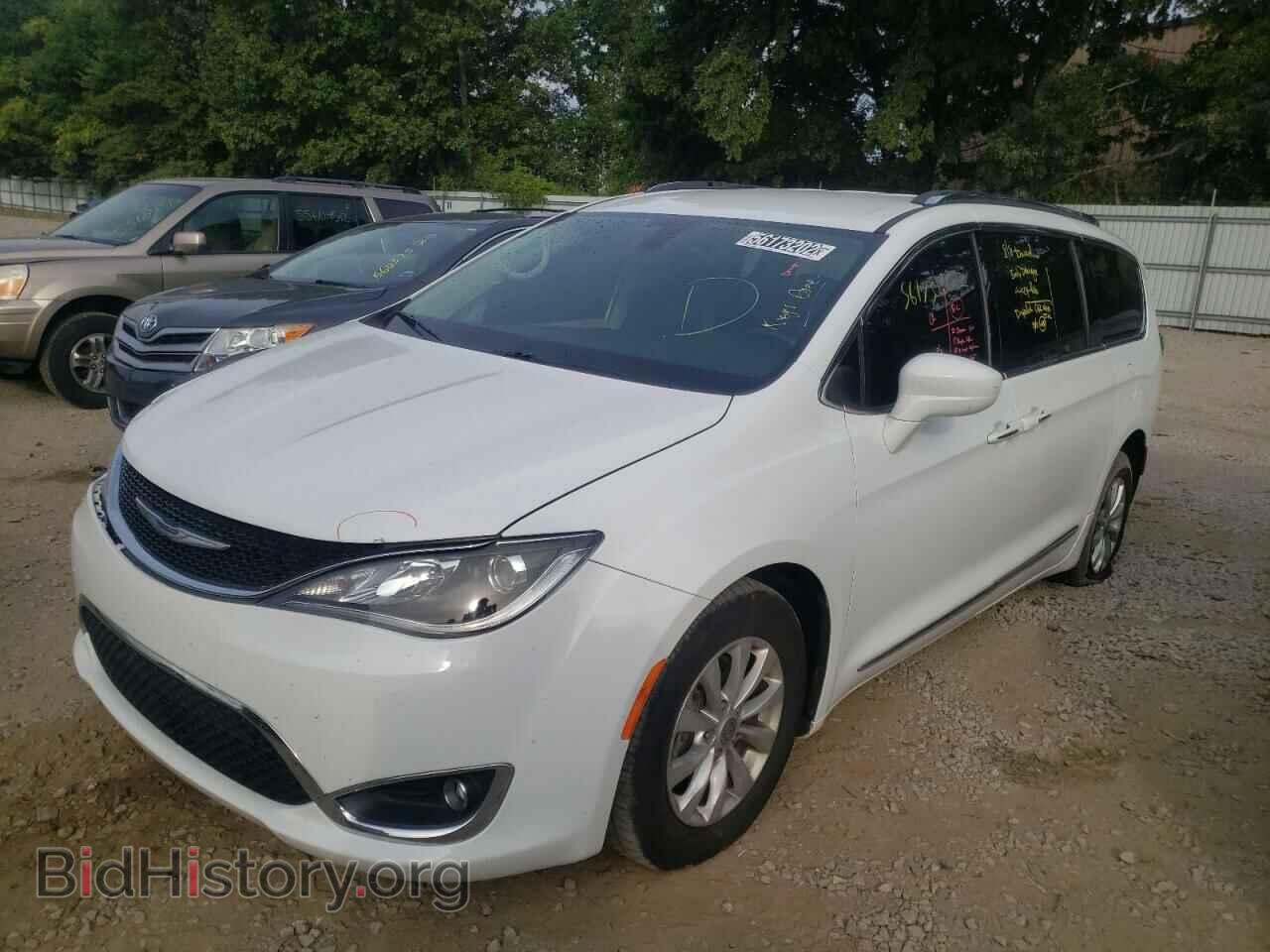 2019 CHRYSLER PACIFICA - VIN: 2C4RC1BGXKR582860 - Photo 2