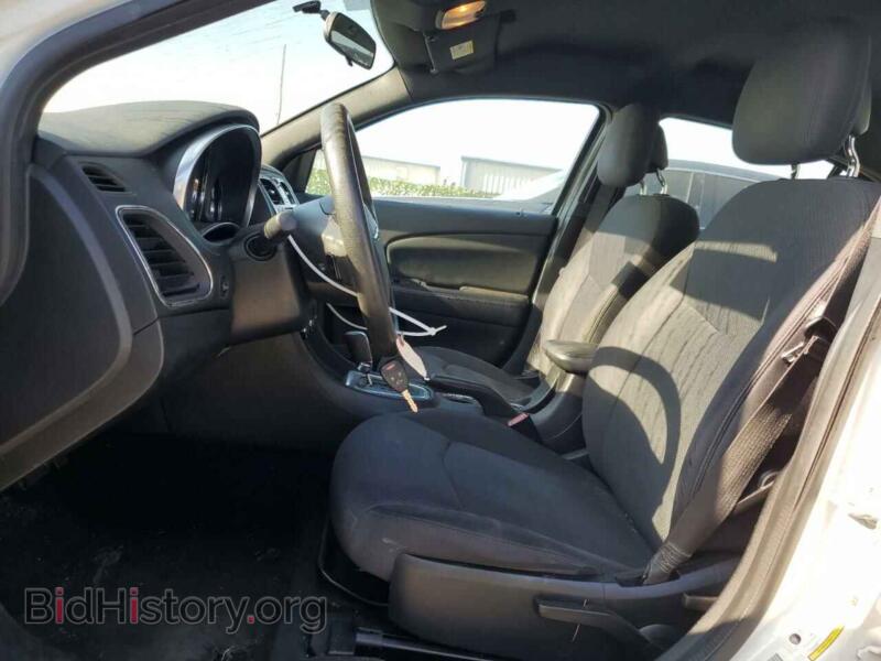 2013 Chrysler 200 (VIN 1C3CCBAB7DN670822) — photo 7 of 12