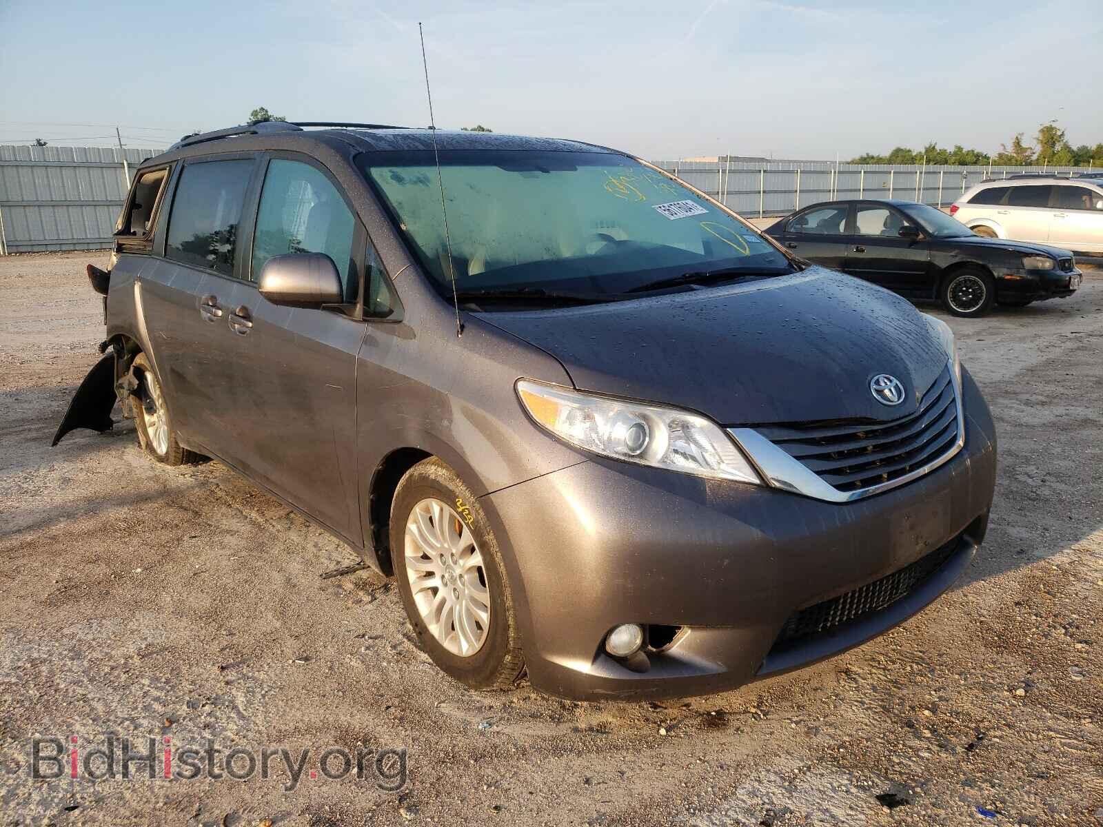 Фотография 5TDYK3DC8DS378606 - TOYOTA SIENNA 2013