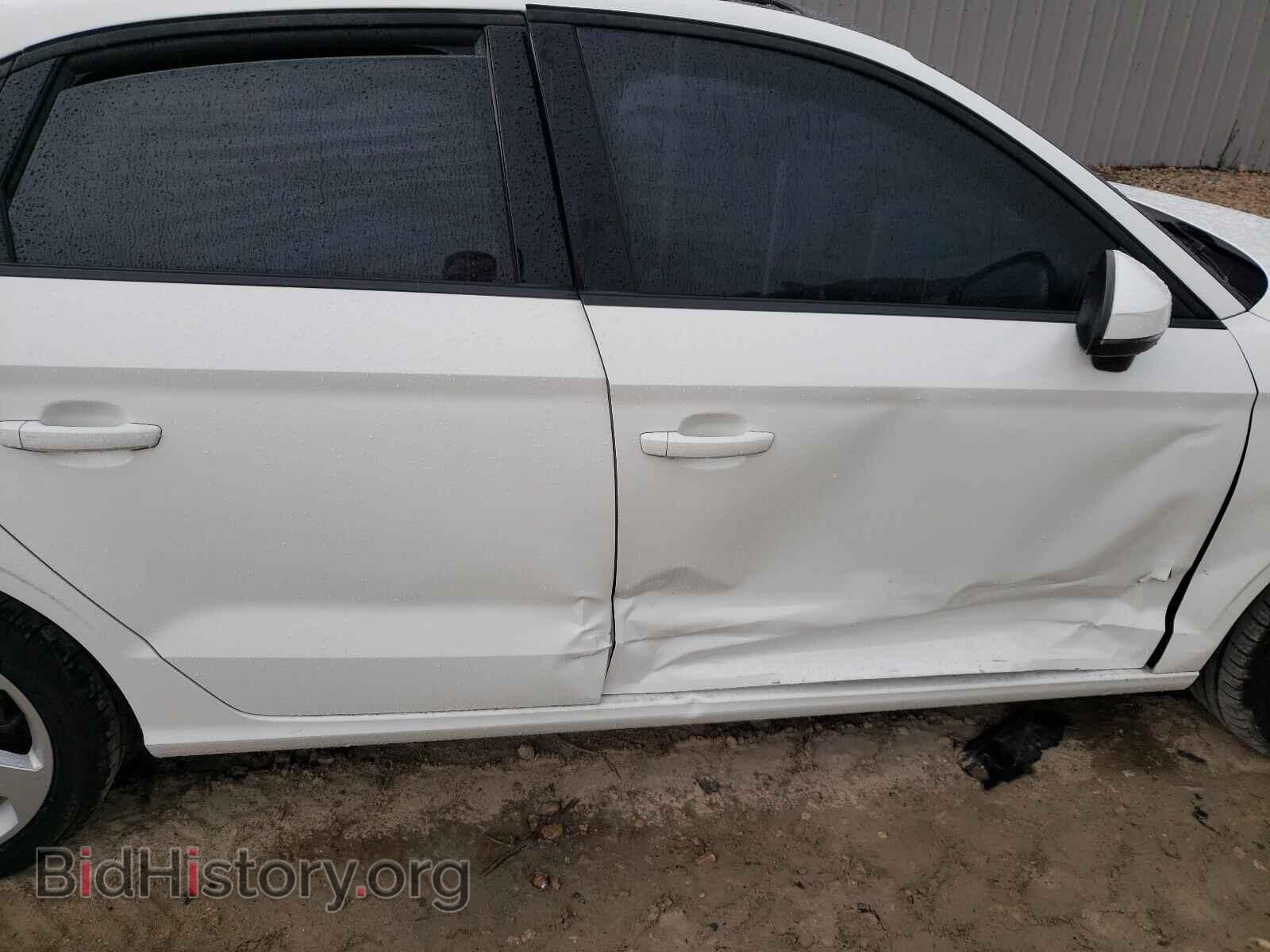 2018 AUDI A3 - VIN: WAUAUGFF8J1078421 - Фото 9