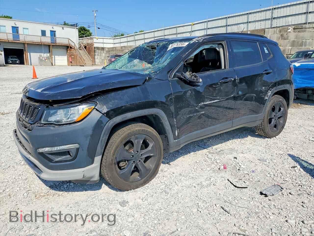 Photo 3C4NJDBB6JT325359 - JEEP COMPASS 2018