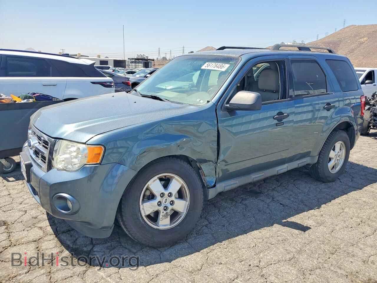 Photo 1FMCU0D73BKB73197 - FORD ESCAPE 2011