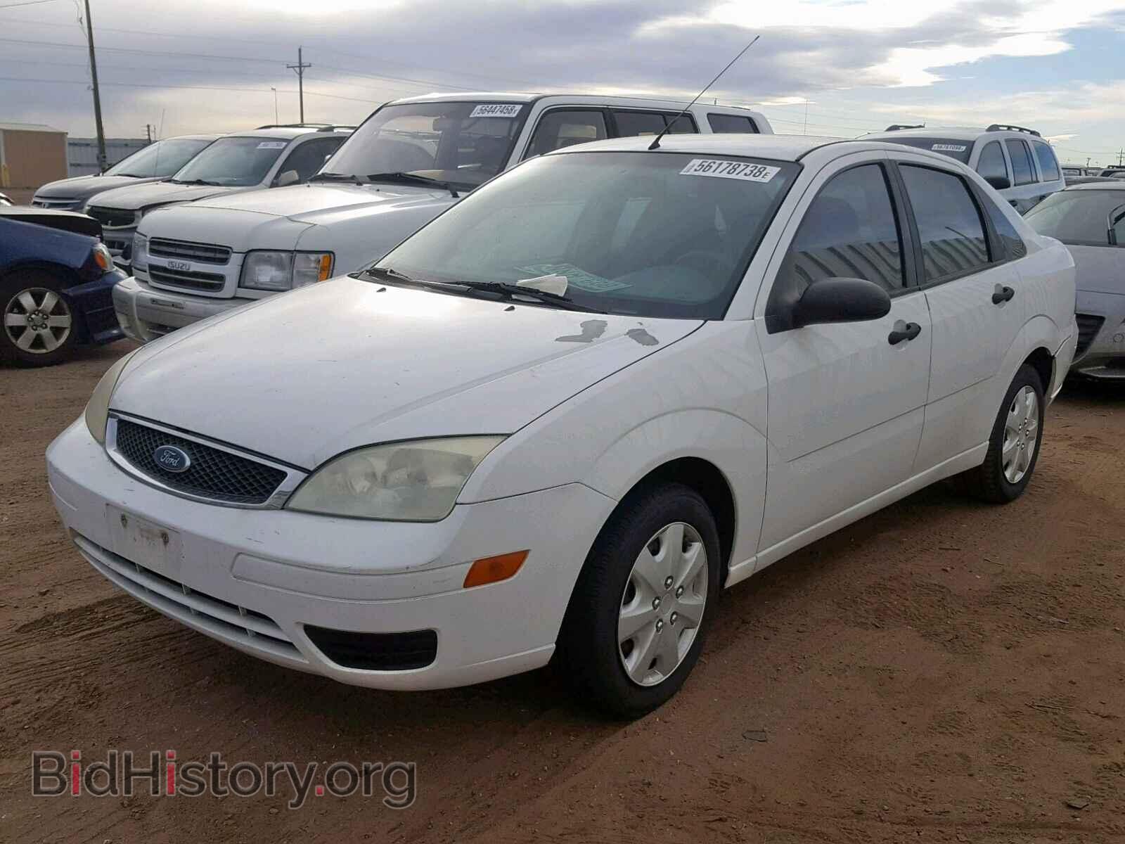 2005 FORD FOCUS - VIN: 1FAFP34N25W152756 - Фото 2