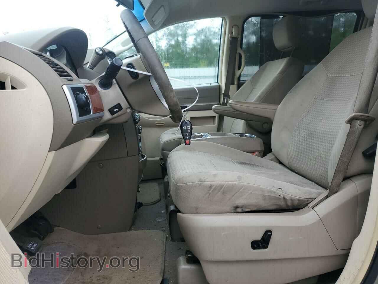 2008 CHRYSLER MINIVAN - VIN: 2A8HR54PX8R635007 - Фото 7