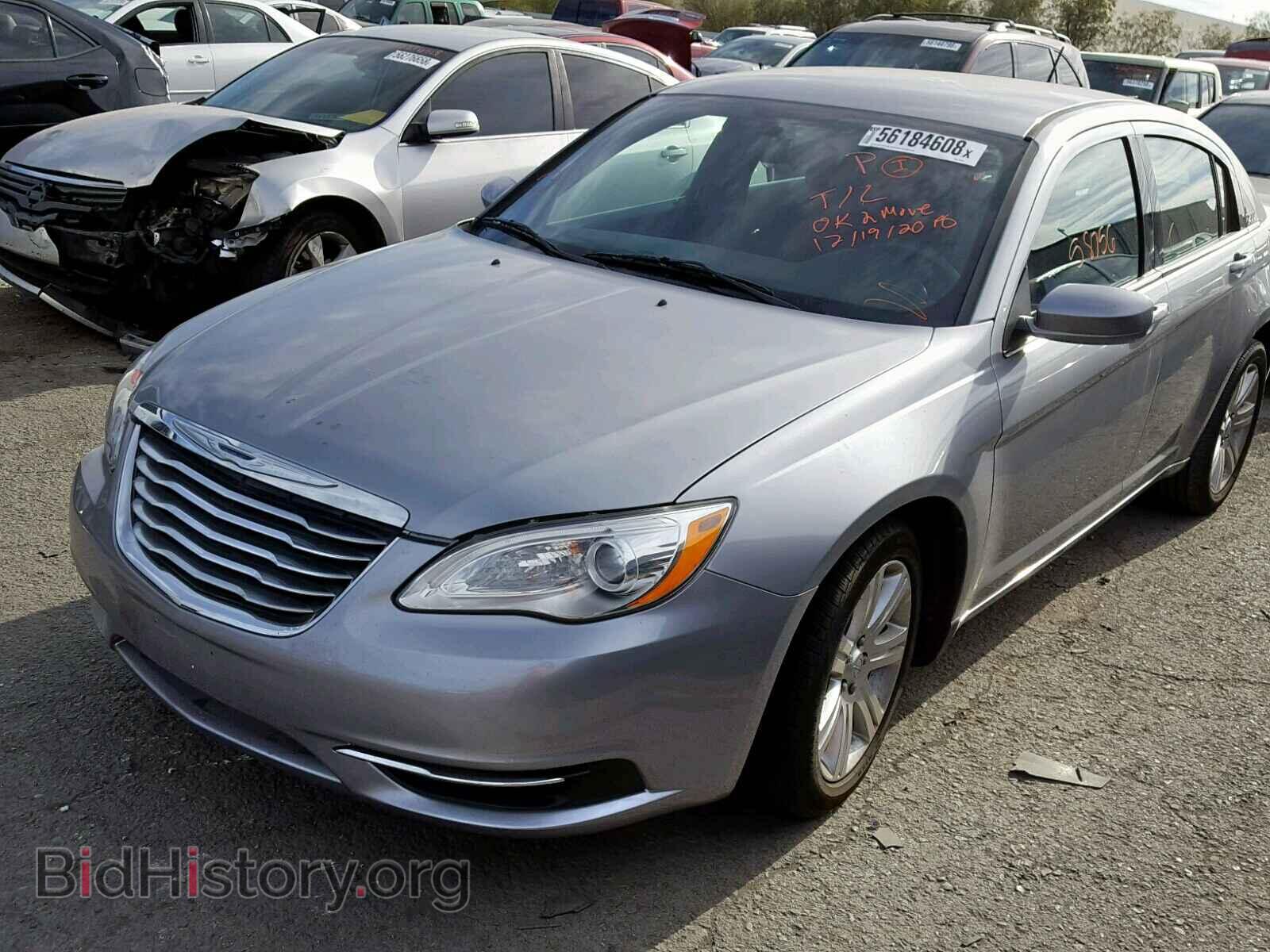 2013 CHRYSLER 200 - VIN: 1C3CCBAB6DN671895 - Фото 2