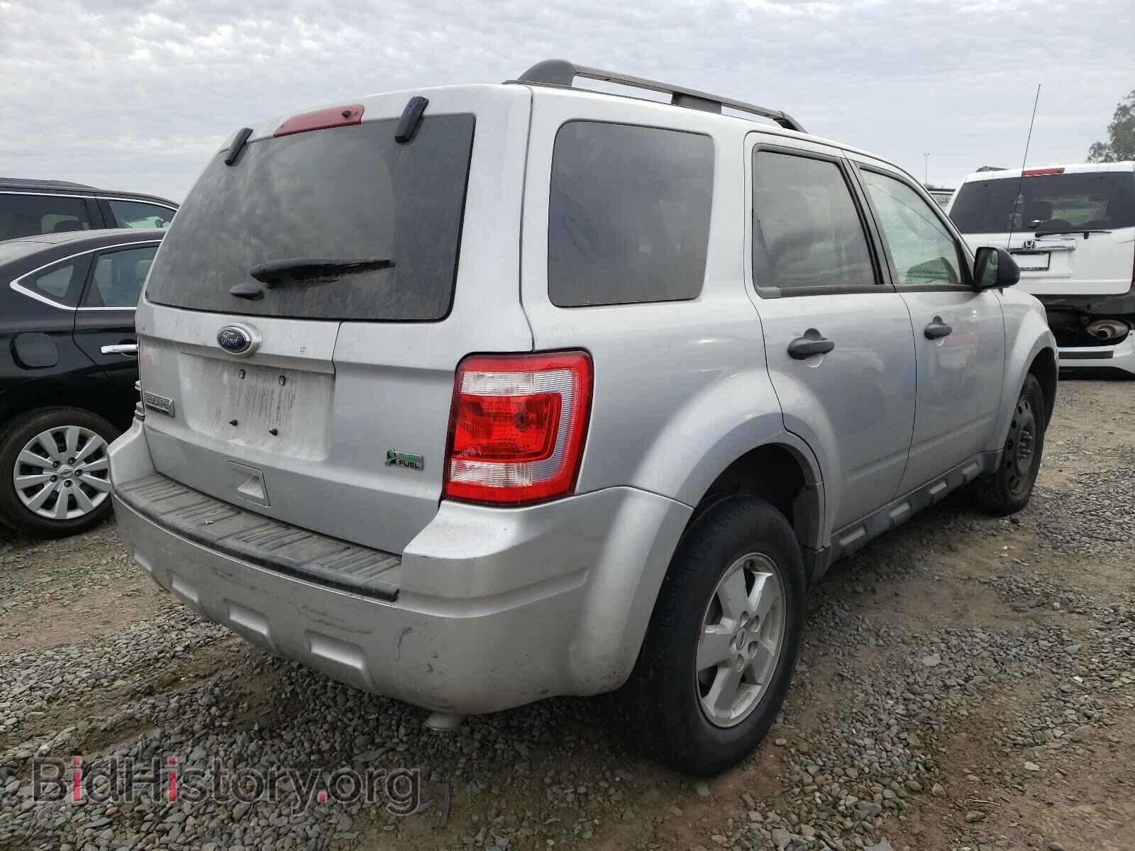 2011 FORD ESCAPE - VIN: 1FMCU0DG9BKB92109 - Фото 4