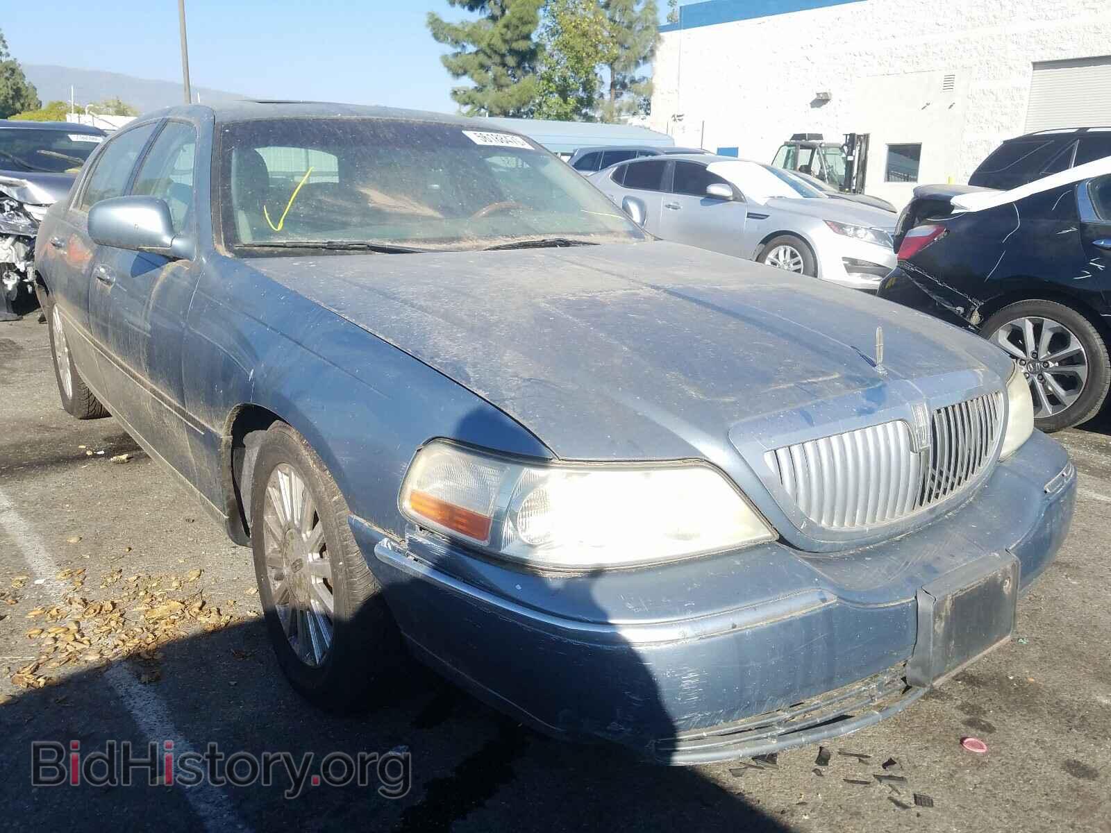 Photo 1LNHM83W54Y684777 - LINCOLN TOWNCAR 2004