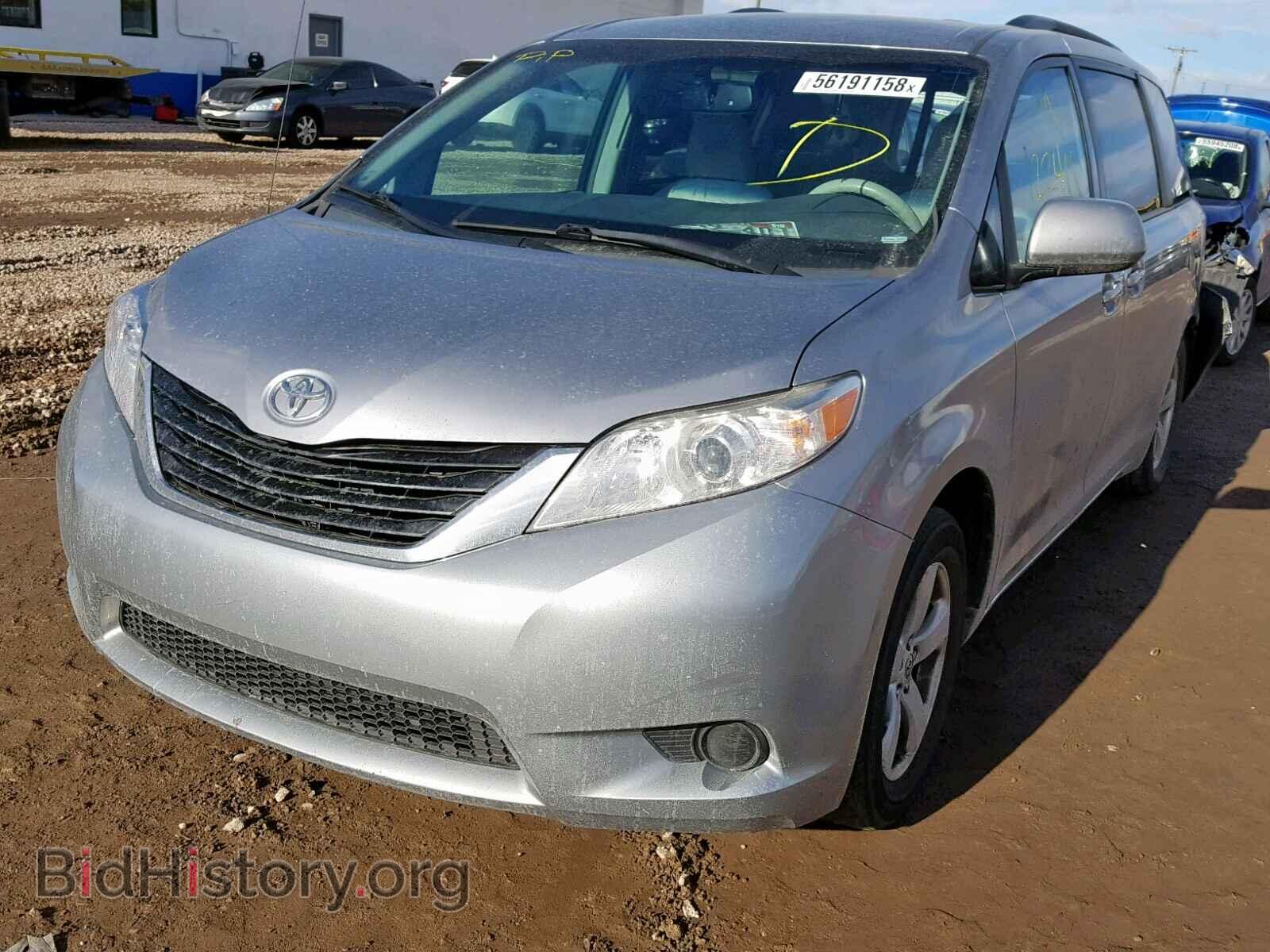 2012 TOYOTA SIENNA LE - VIN: 5TDKK3DC3CS202342 - Фото 2