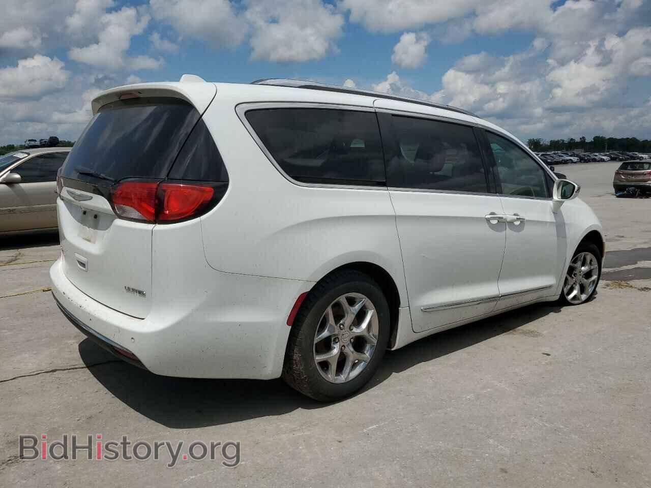 2017 CHRYSLER PACIFICA - VIN: 2C4RC1GGXHR528671 - Фото 3