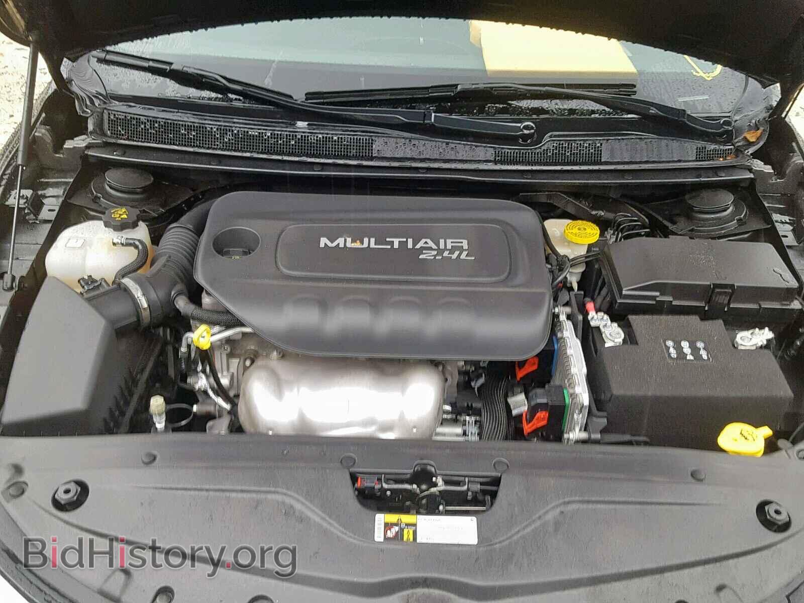 2016 CHRYSLER 200 - VIN: 1C3CCCAB9GN192140 - Фото 7