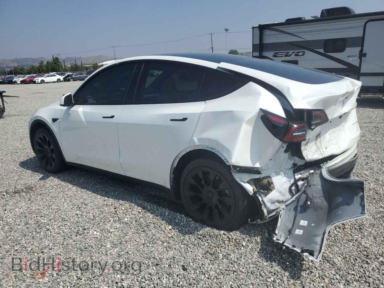 2022 TESLA MODEL Y - VIN: 7SAYGDEE2NF537488 - Фото 2